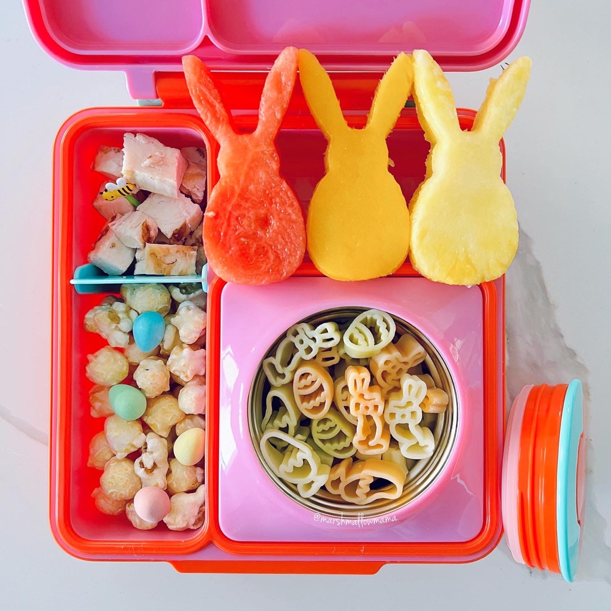 Hangin with my peeps — lunchbox by MarshmallowMama
