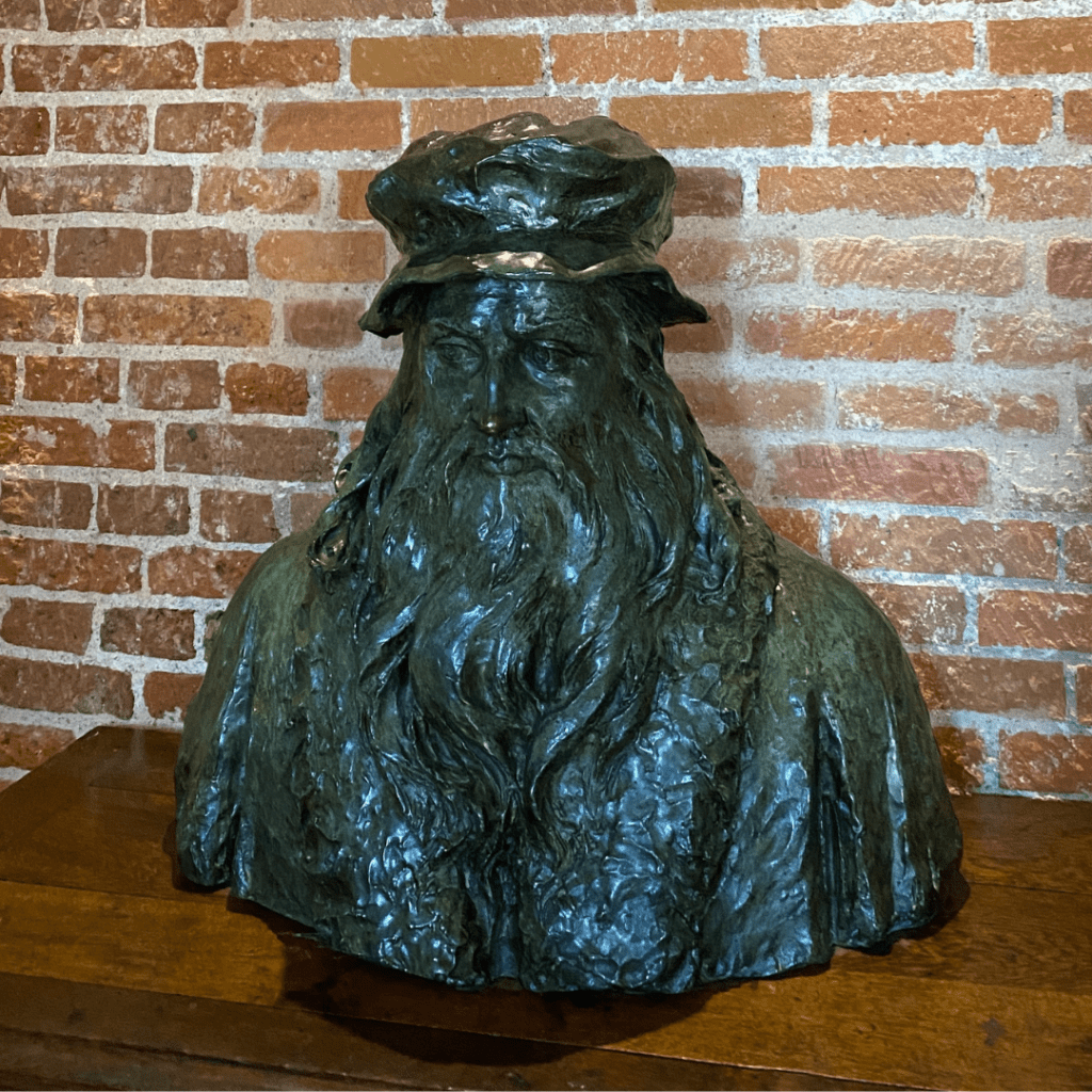 Sculpture of Leonardo Da Vinci in Château de Clos Lucé