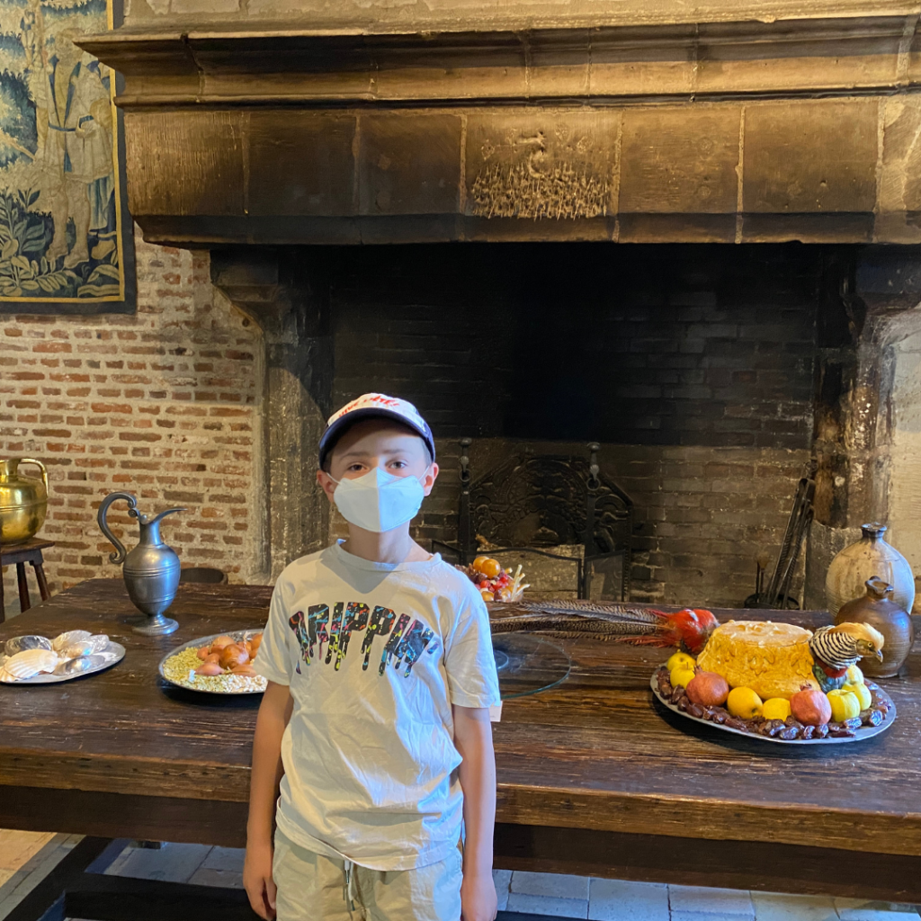 Kid in Da Vinci Kitchen at the castle Clos Lucé
