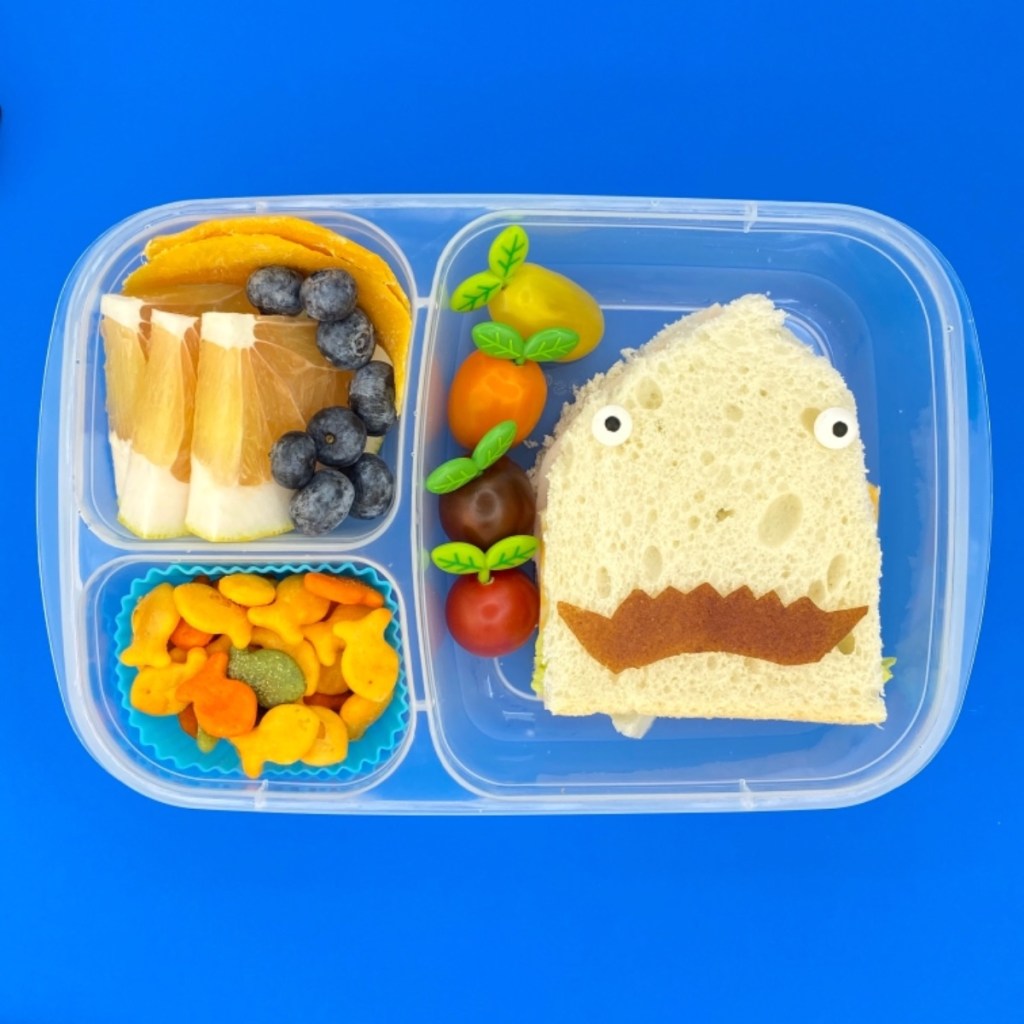 Shark sandwich in kids bento school lunch box. Teuko kids lunchbox ideas community.