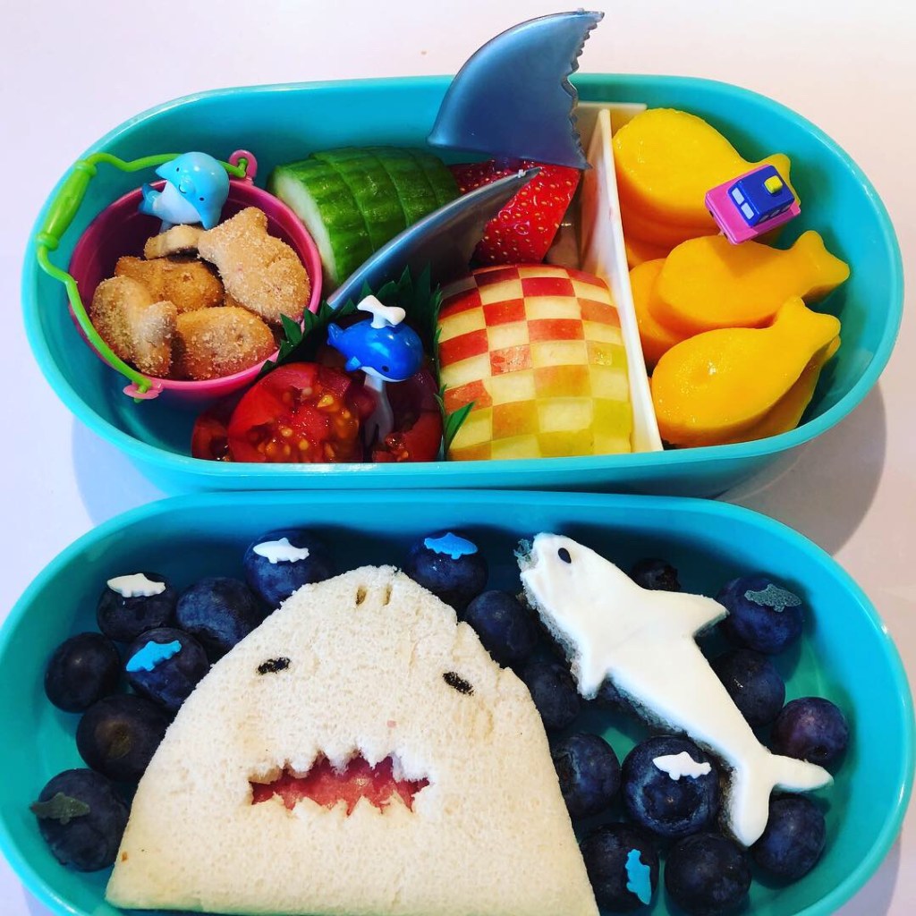 Jaws bento lunchbox on Teuko.com