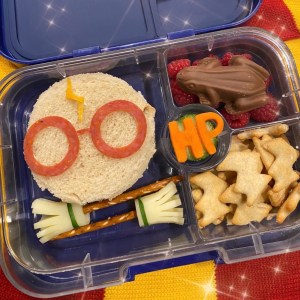 Harry Potter lunchbox for kids with Choco Frog for dessert