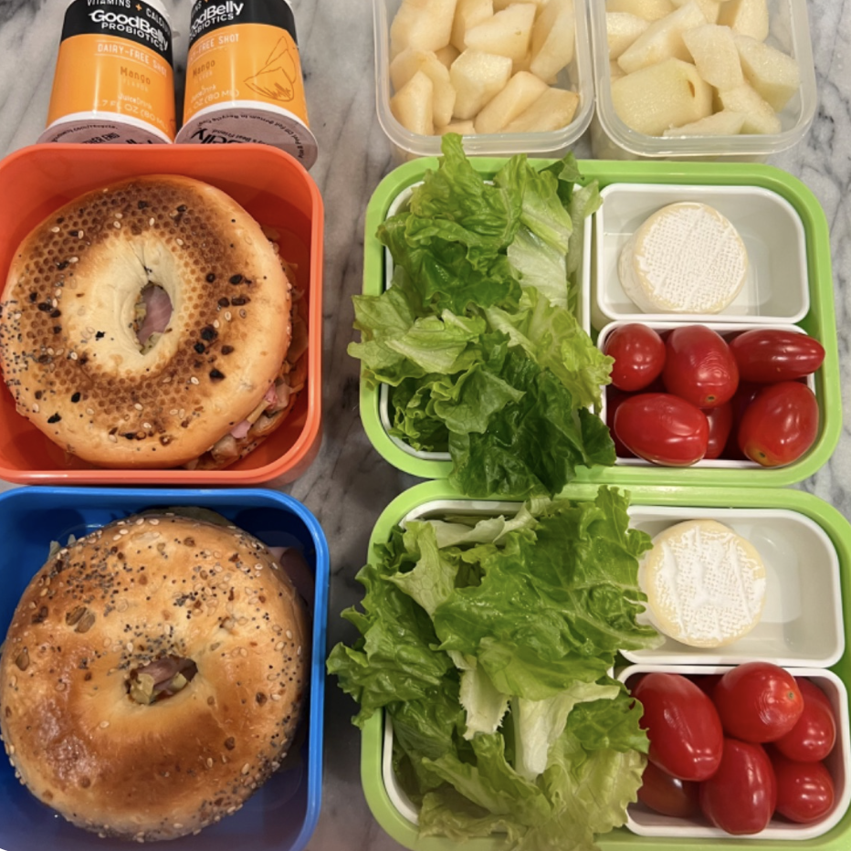 Teuko kids lunchbox ideas with fingers foods cherry tomatoes by Jessica
