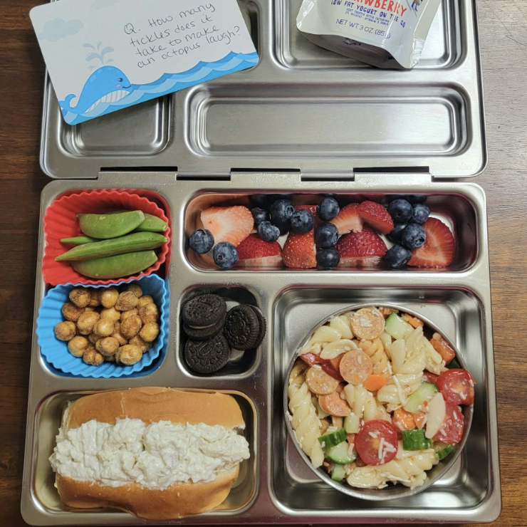 Teuko kids lunchbox ideas with fingers foods roasted chickpeas by pinterest_mom_wannabe