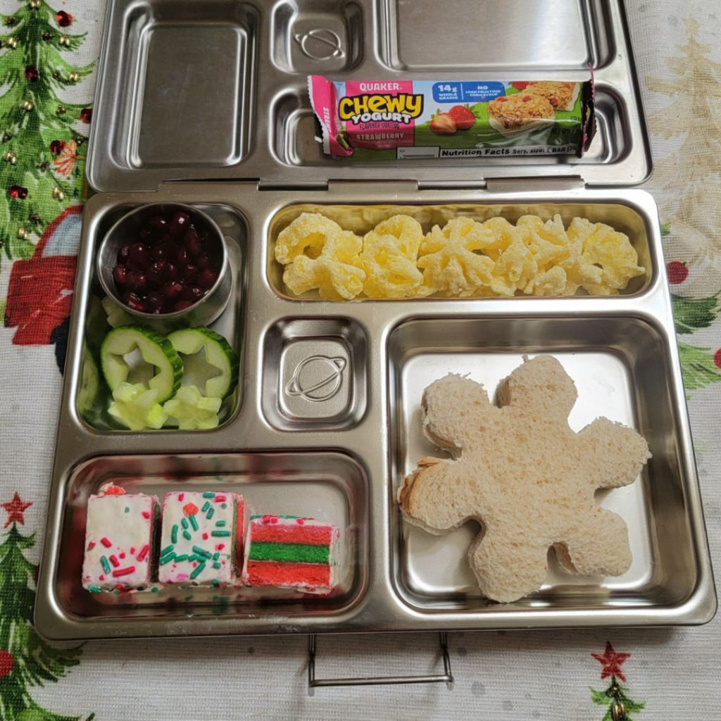 Christmas sandwich for kids' lunch in a bento lunchbox with Quaker granola bar for snack