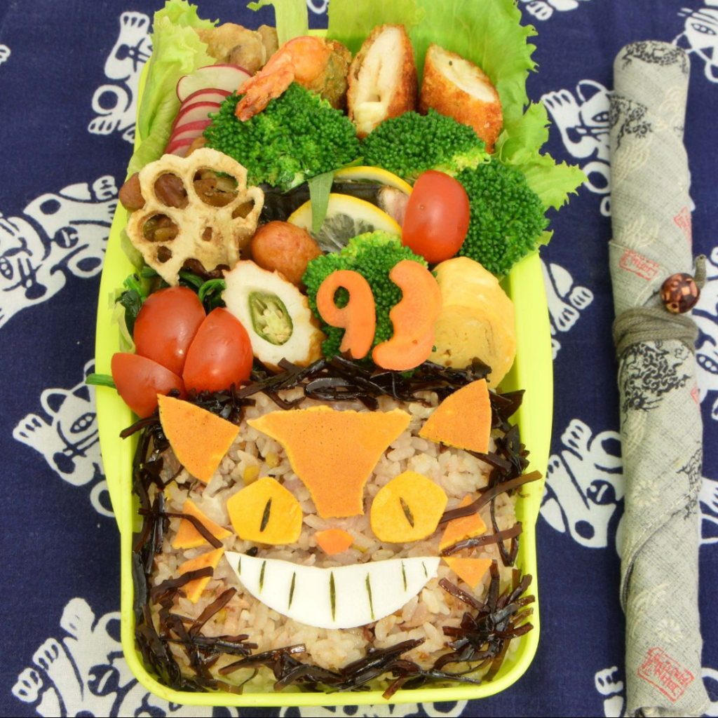 Cat Bus bento Totoro by @Papabentomaster TakuPapa Teuko Kids lunch box idea