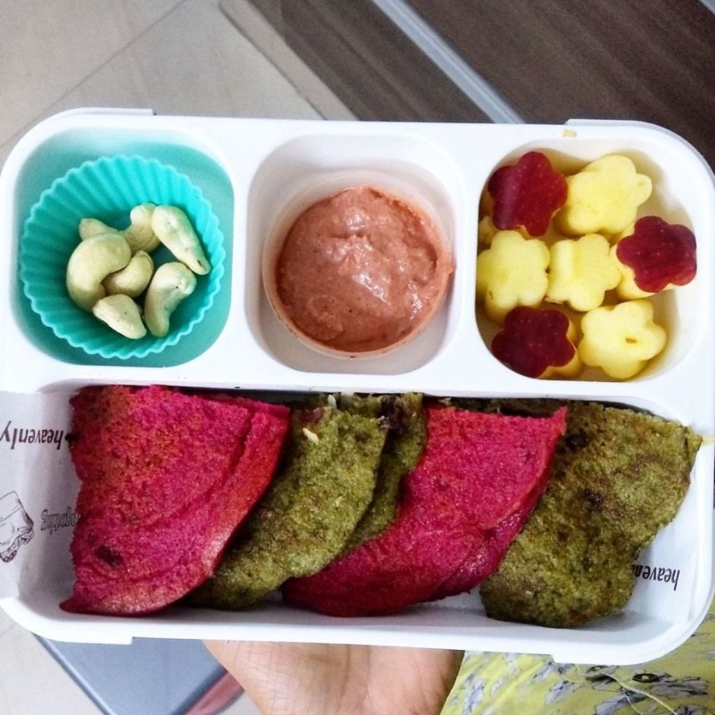@Ayaanslunchtoday created the surprise again with two of her kid's lunches by using beets as a natural food coloring ingredient! Who's going to try pink crepes or couscous made out of beets?