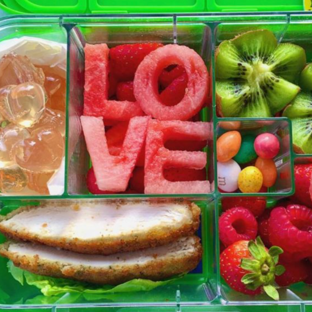 LOVE. Valentine's Day lunchbox idea for kids. Bento.