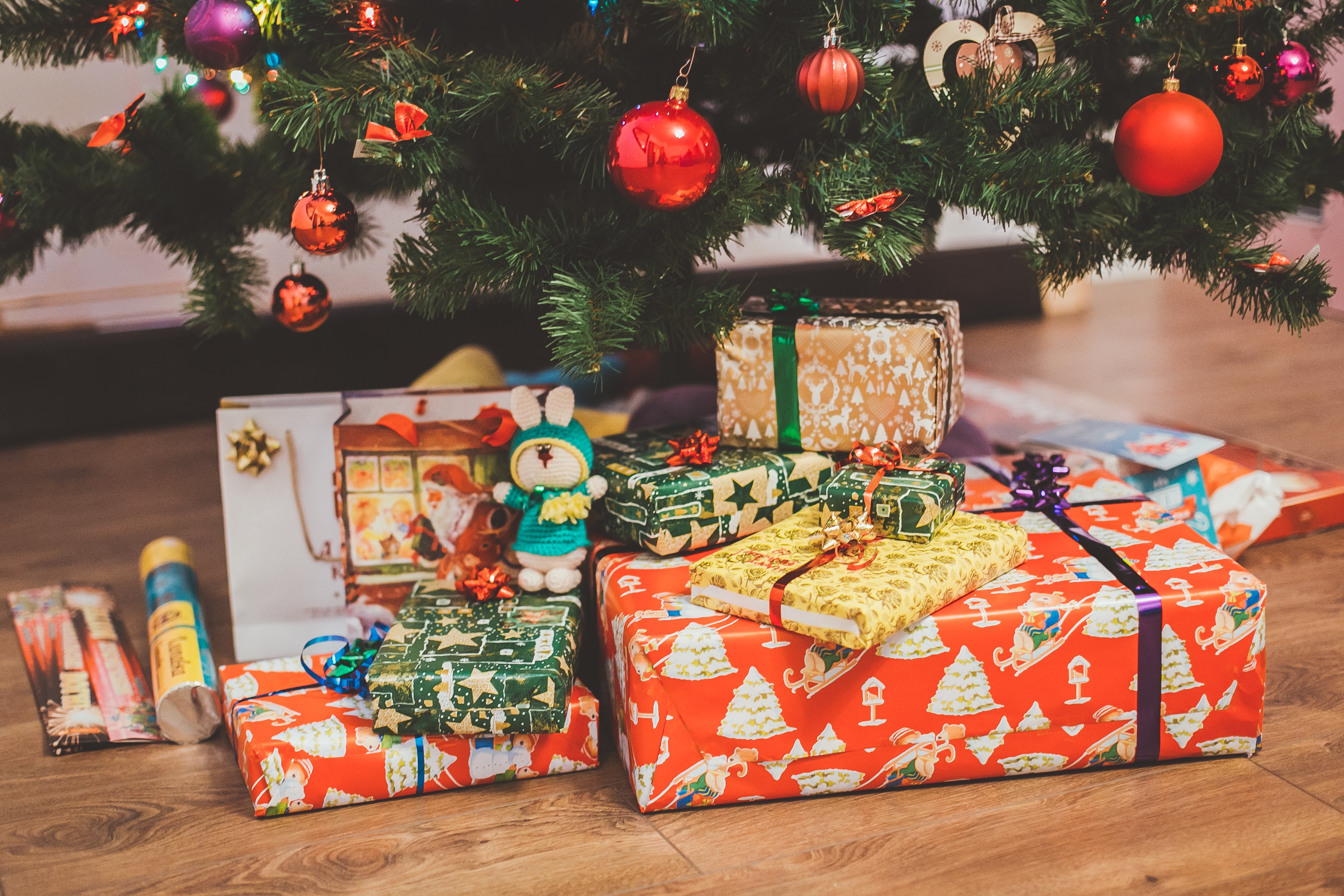 Holiday Gift Guide | Food Toys and Games for the Whole Family