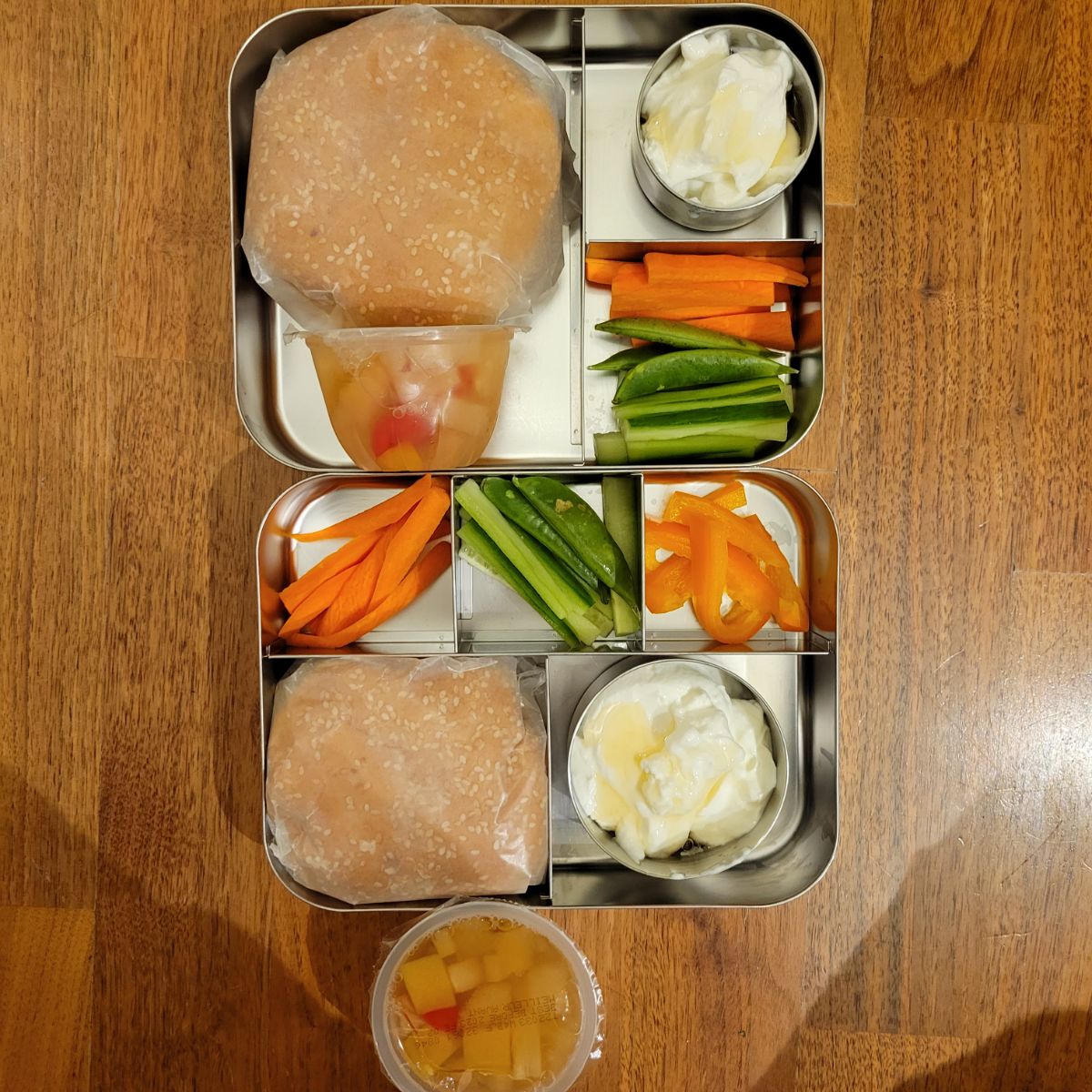 Pulled pork, hummus and carrots buns — lunchbox by Maitremily in Vancouver