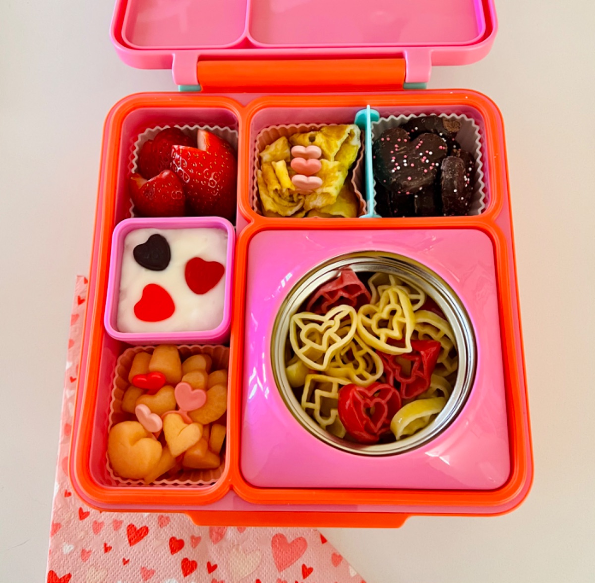Valentine’s Day lunchbox — lunchbox by Back_seat_meals