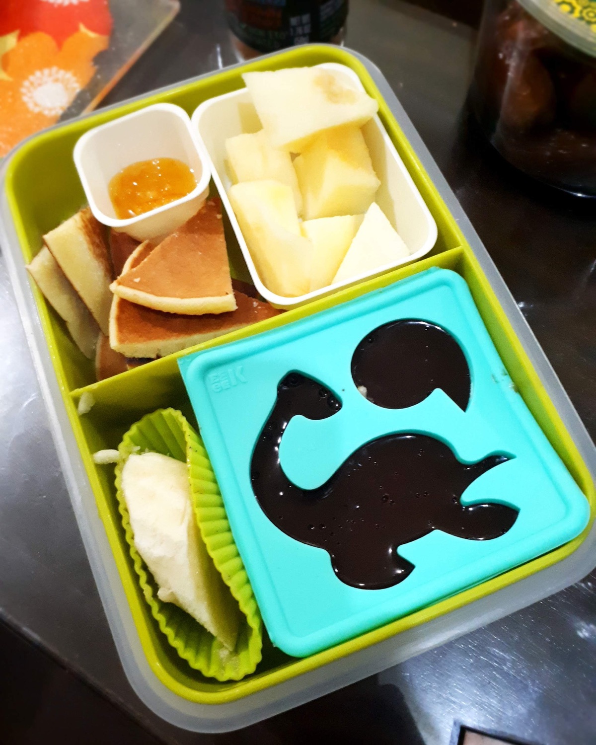 Dino Pudding Lunch Box — lunchbox by Tigercubbento