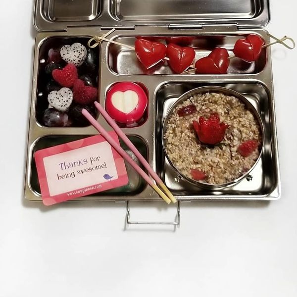Strawberry Overnight oats — lunchbox by Lunches_by_lindsay